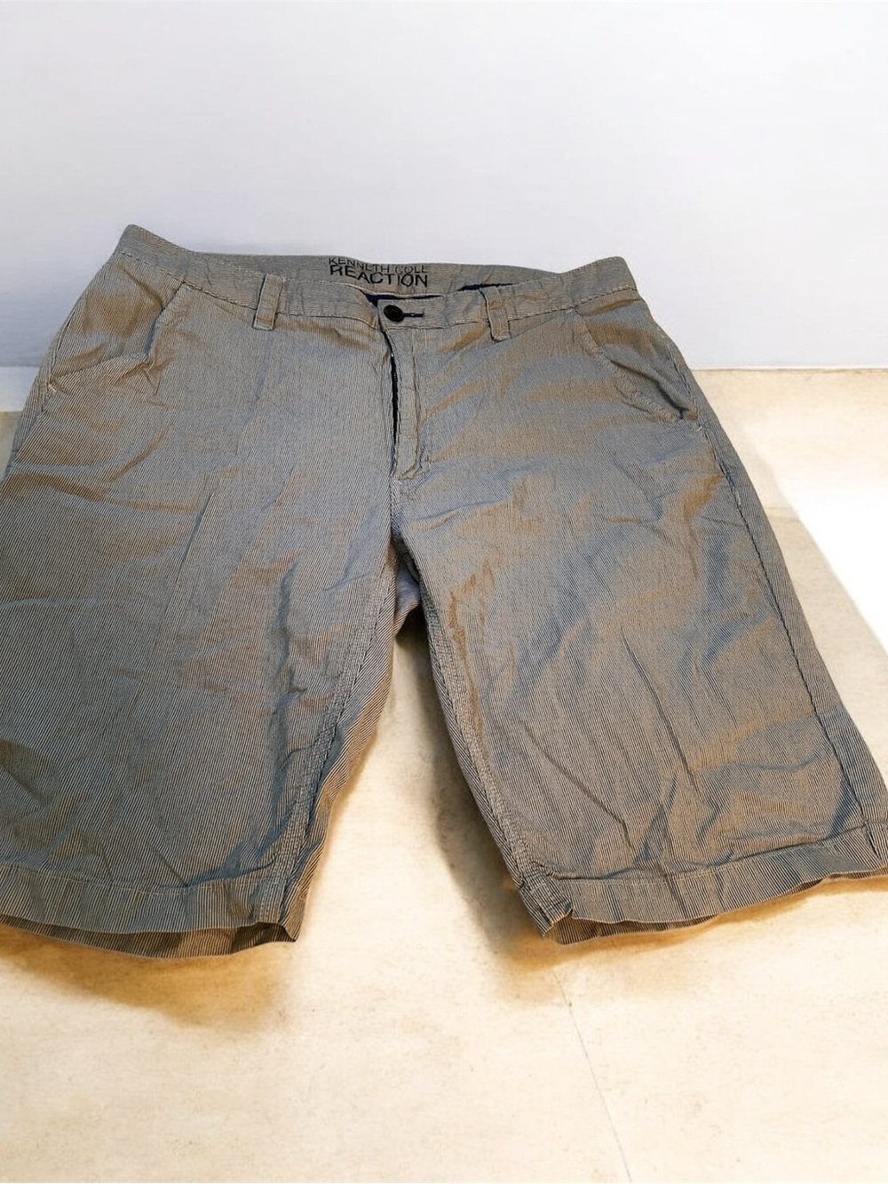 Kenneth Cole Reaction Men’s Charcoal Gray Flat-Front Shorts